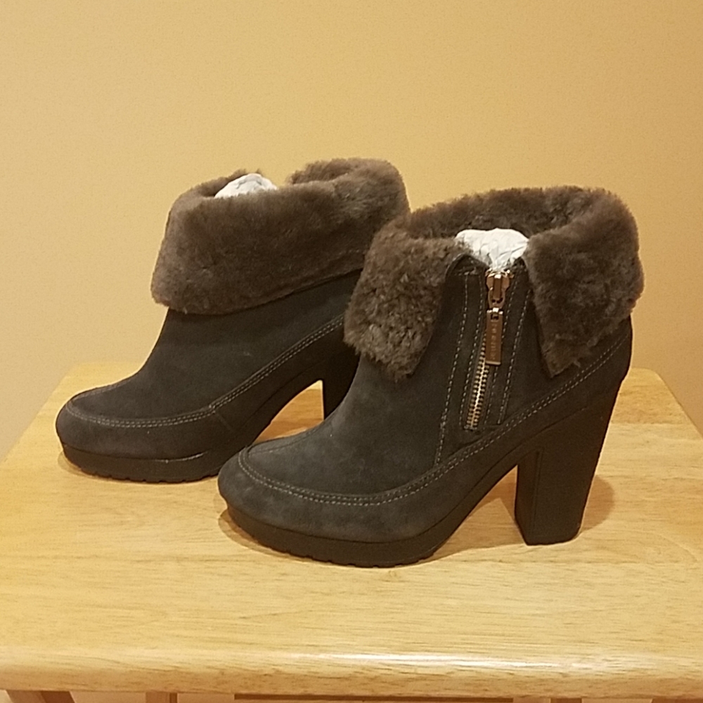 NWT Hunter leather and shearling boots.